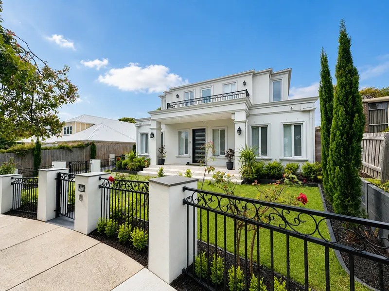 Glen Waverley 4房联排整租｜1/3 Balmoral Ct