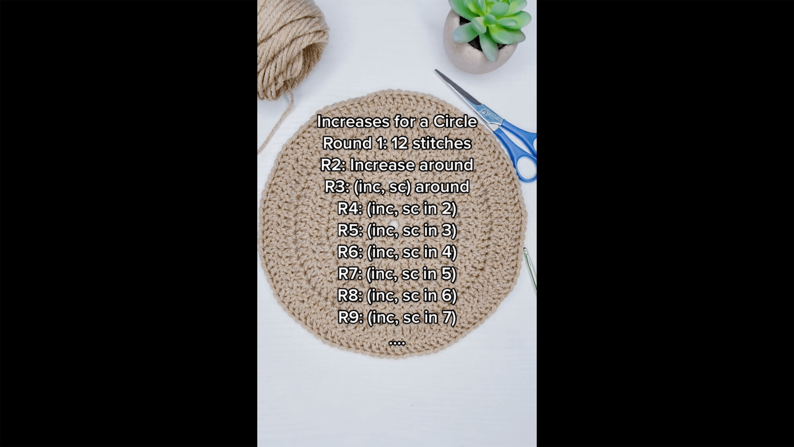 How to Crochet a Double Crochet Circle Left-Handed