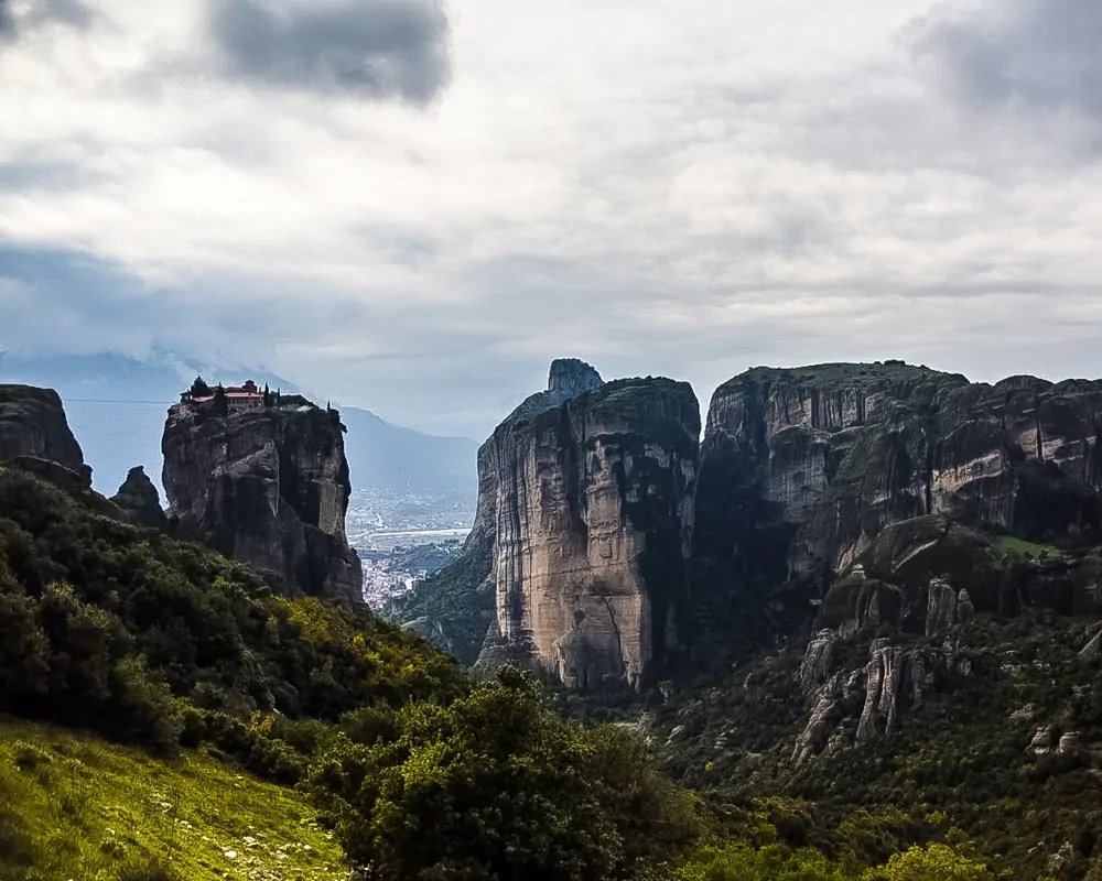 Join our two days rail tour to meteora from athens to discover the beauty and the history of a unique geological phenomenon and the byzantine monasteries, listed as unesco world heritage … How To Go From Athens To Meteora On A Perfect Day Trip Sofia Adventures