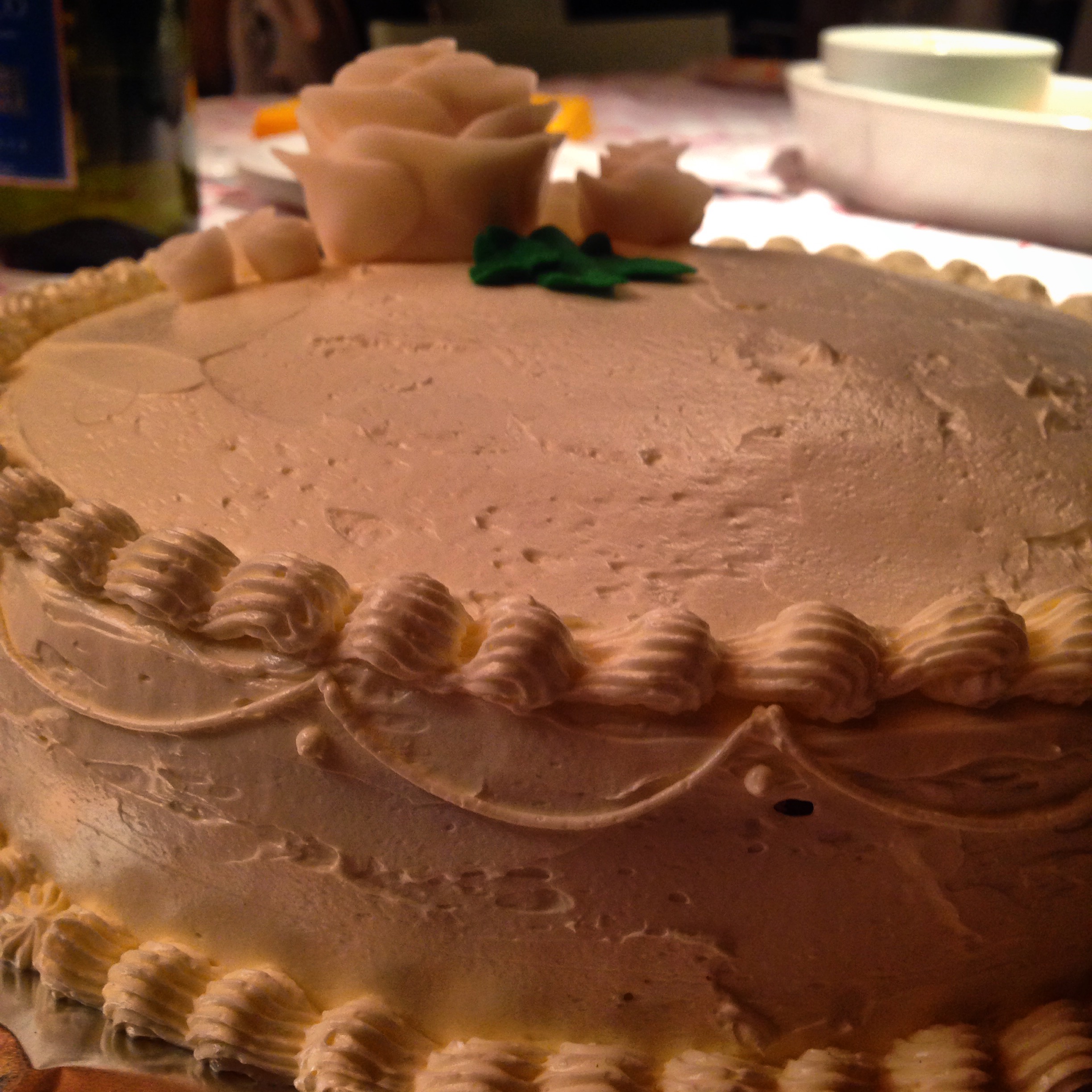 tirolertorte mit vanillebuttercreme