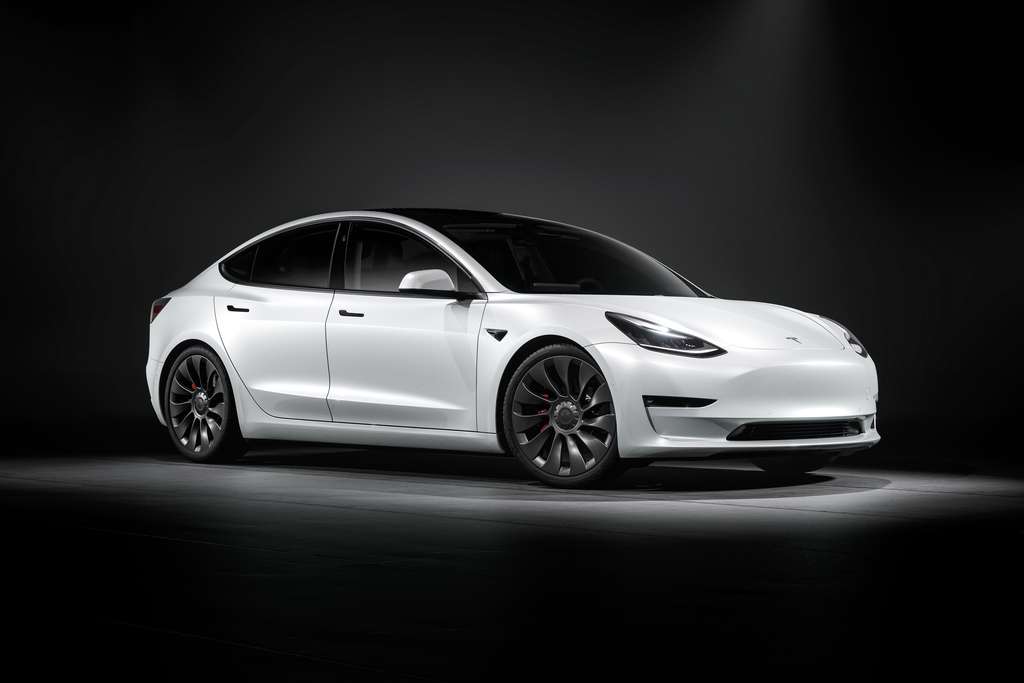 Tesla-Model-3-conception-ciselee