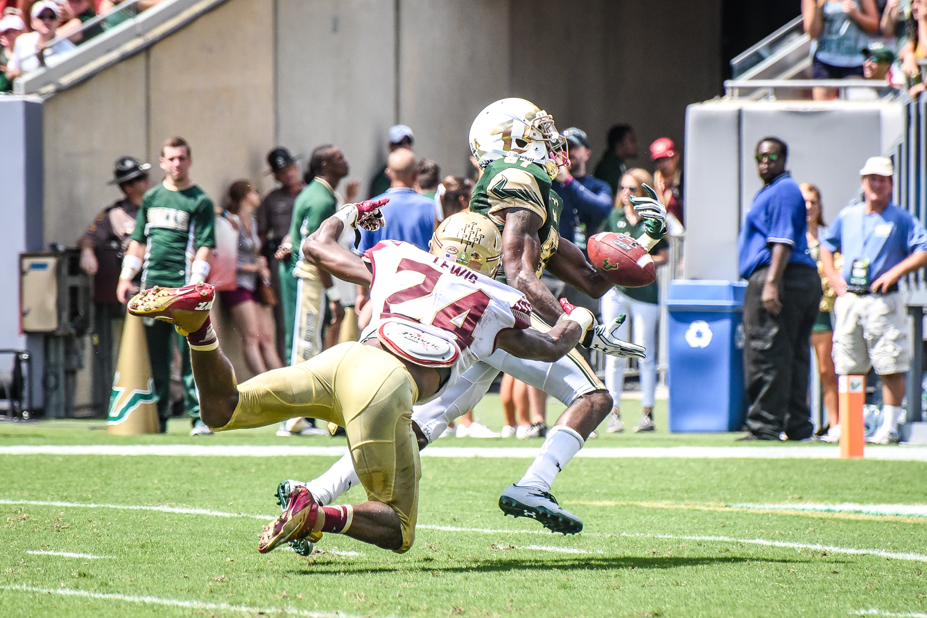 FSU vs USF 2016 78 - Rodney Adams would be touchdown pass from Quinton Flowers penalty Marcus Lewis by Dennis Akers (3157x2105)