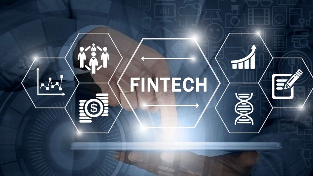 ESET arată că 62% dintre consumatori folosesc aplicații FinTech, însă doar 17% consideră că informațiile despre riscuri sunt clare