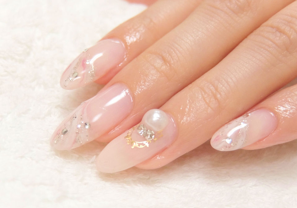 マーブル×フレンチ　ビジュー　ネイル