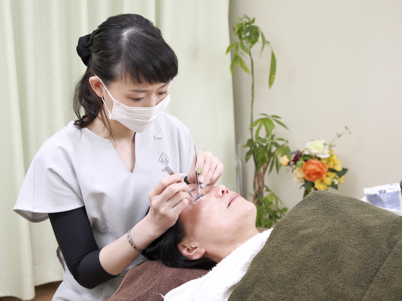 まつ毛エクステ　施術　