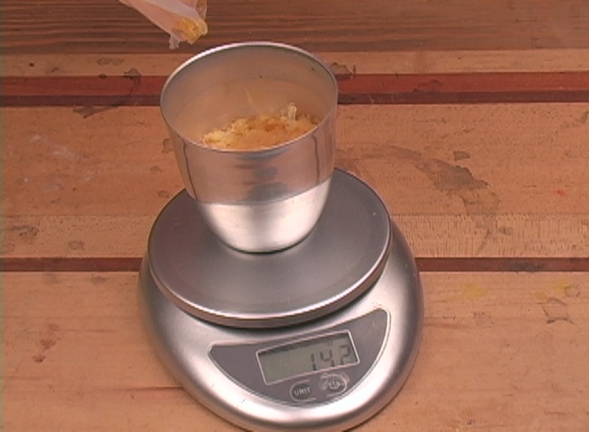 Use a scale for dry weight measure of shellac