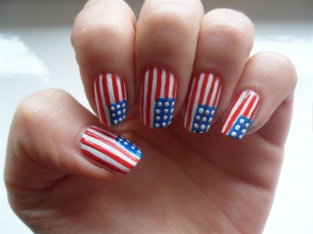 flag-nails