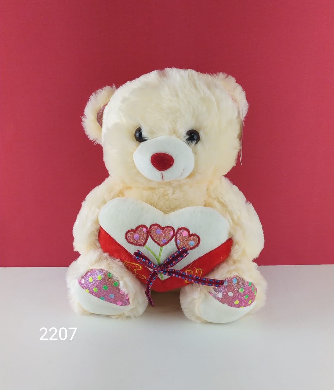 PELUCHES 30 CMS.C/CORAZON
