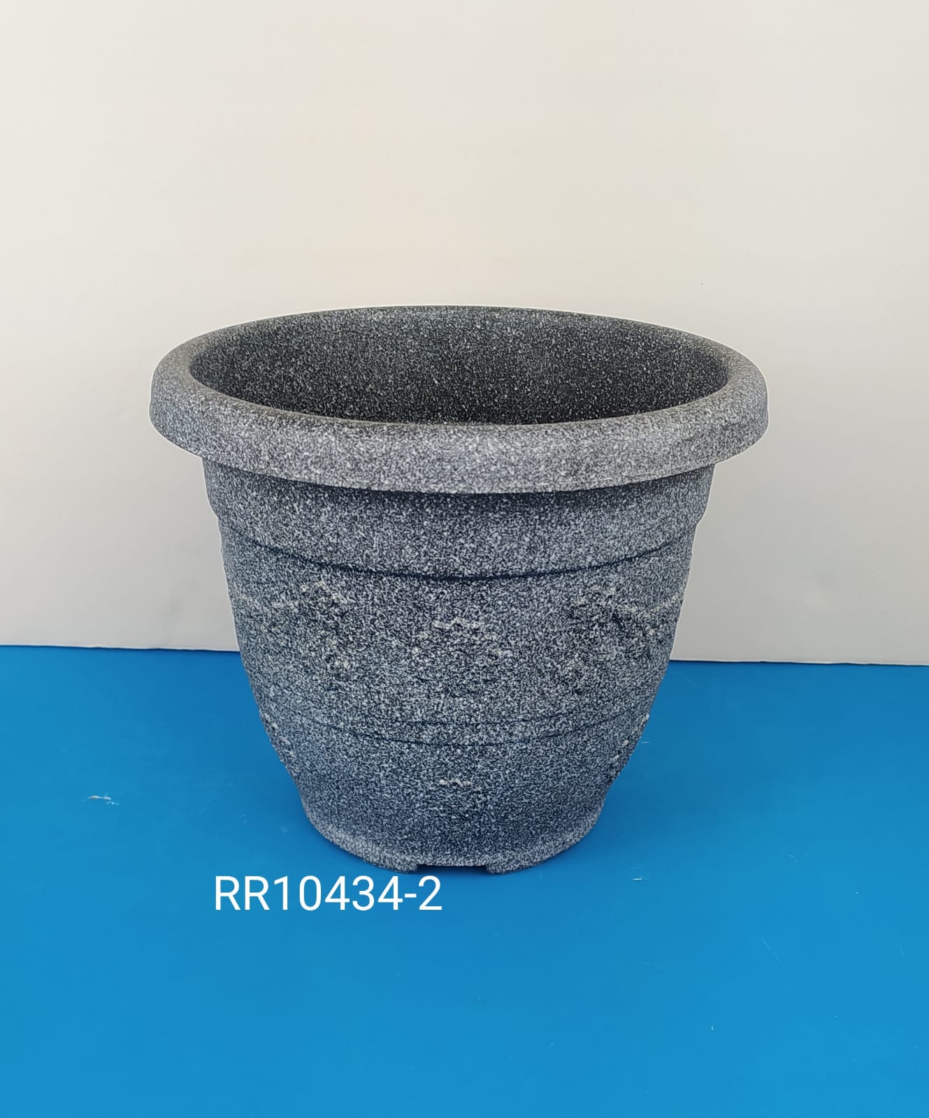 MACETERO 26X21 CMS. GRIS PIEDR