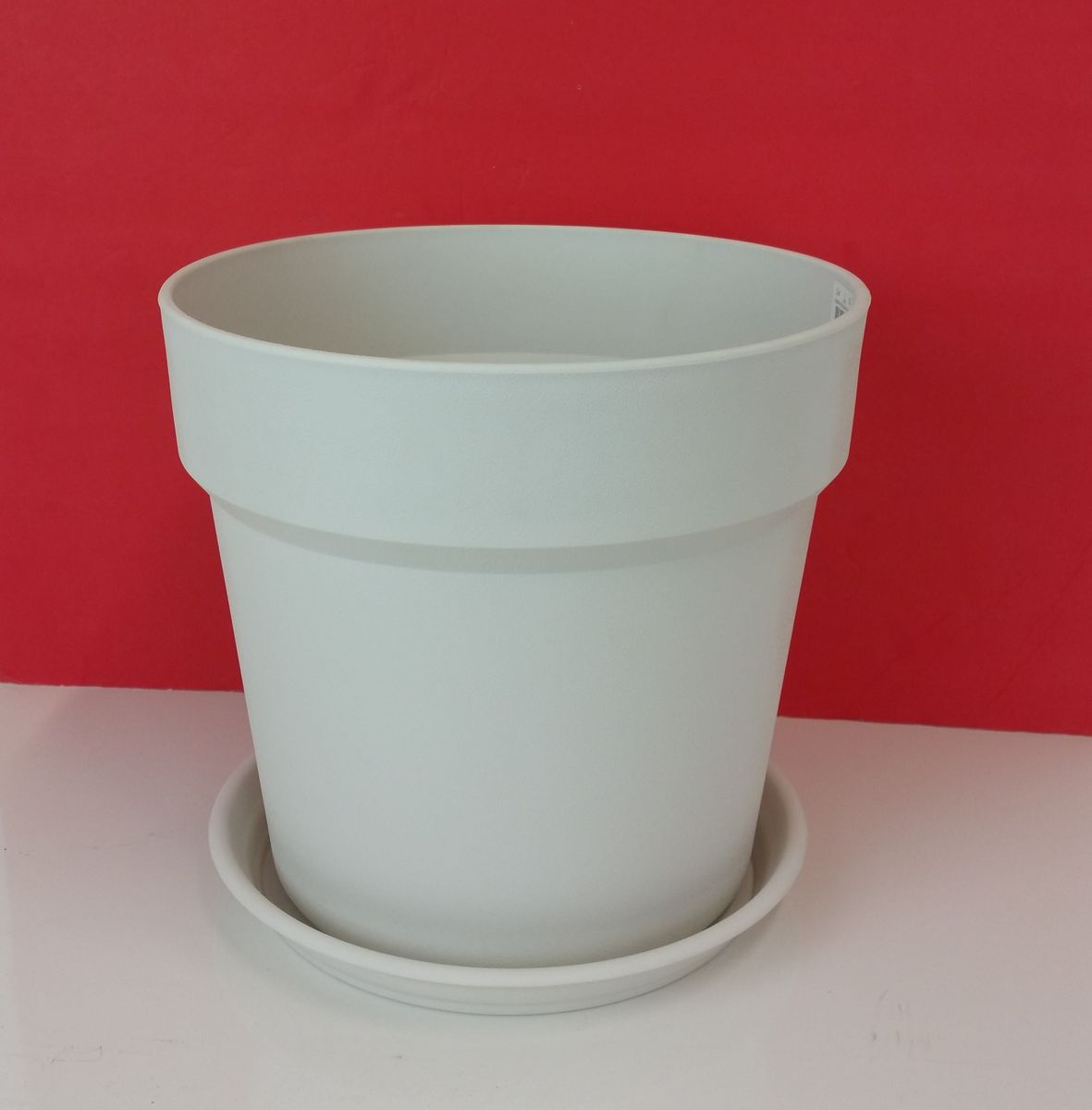 MACETERO PLASTICO C/PLATO