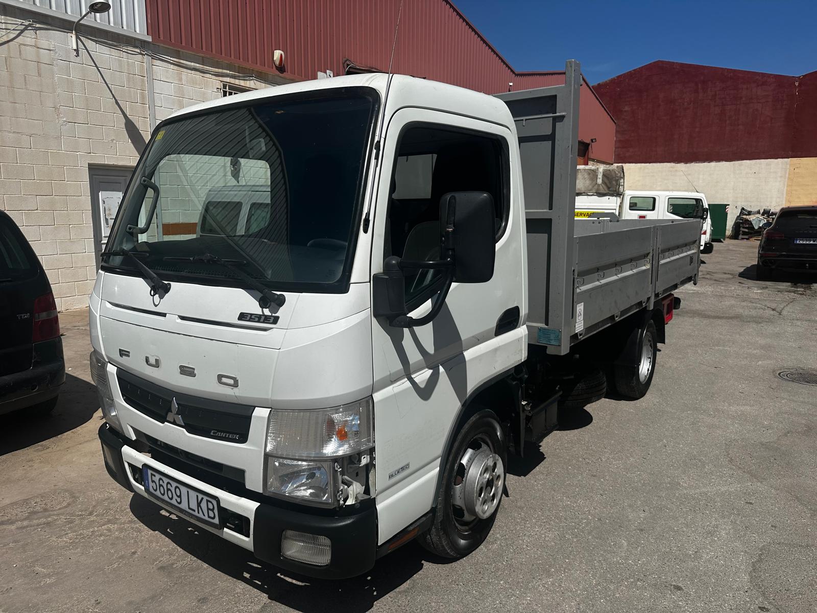 Mitsubishi FUSO Canter 2021