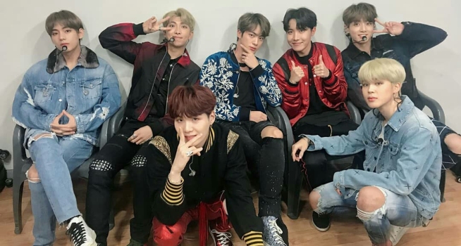Download Gratis Gambar V Bts Boy With Luv 4k Wallpaper 74 Terbaru oleh Lampunghits.com