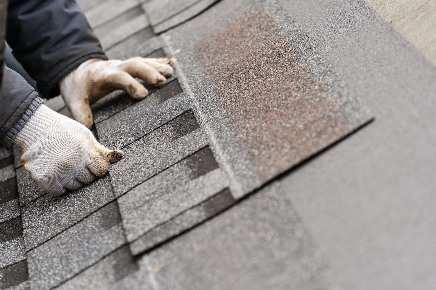 How to (properly) remove roof shingles for a replacement
