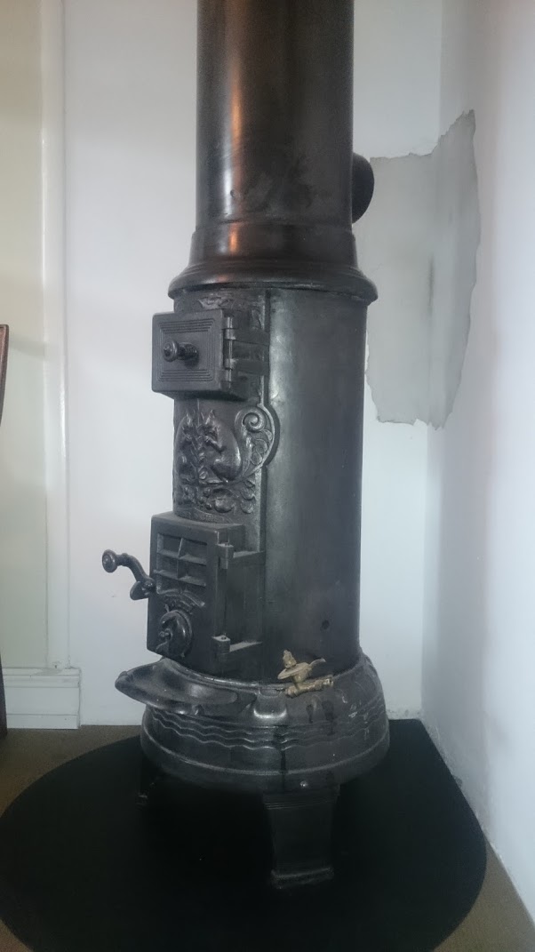 Ettermuring ved gjennomføring mot peis.