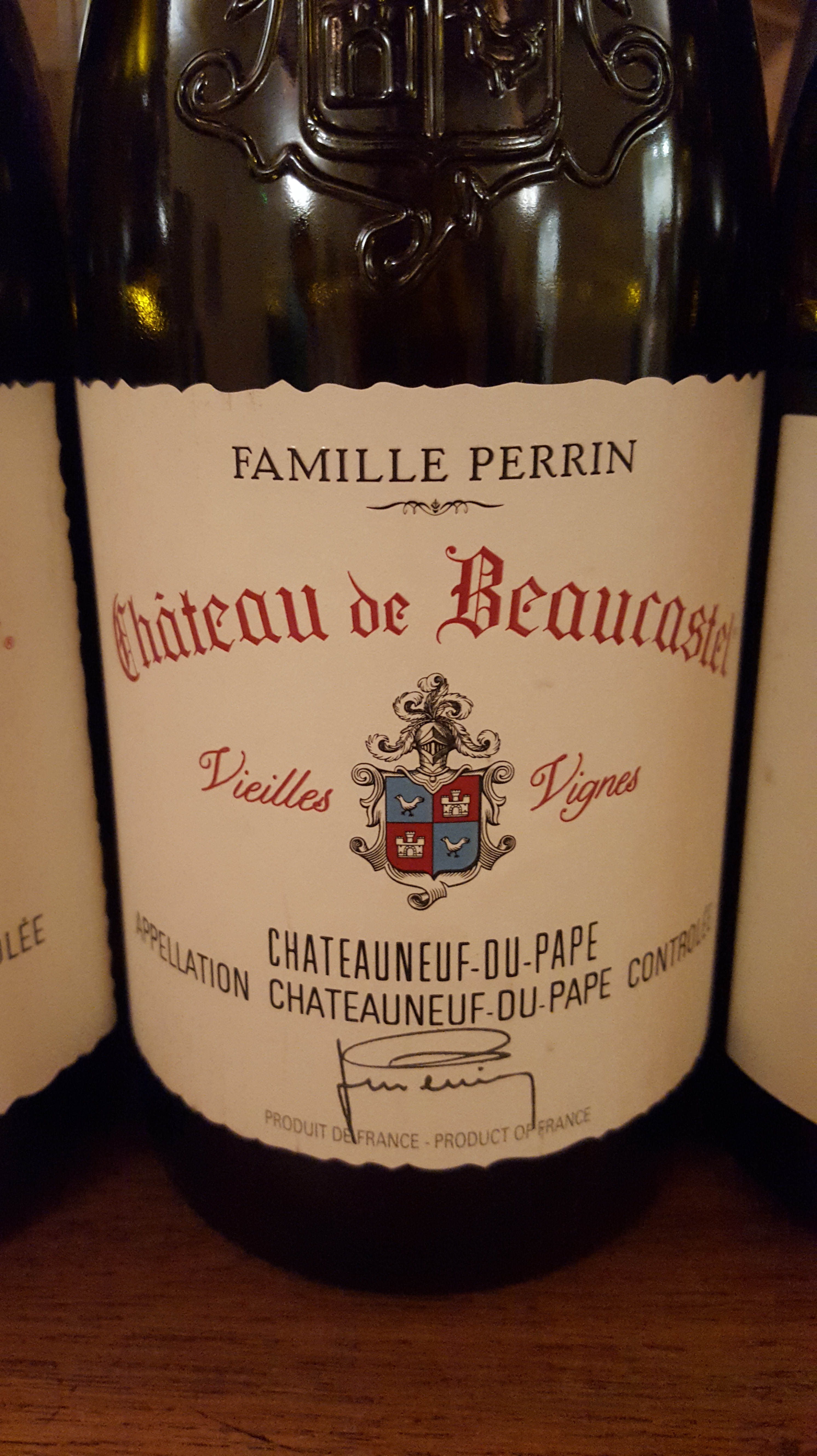 100% Roussanne from 85-100 year old vines! Layered, long and exciting. Full of tension, rich and fresh, supple and sprightly.