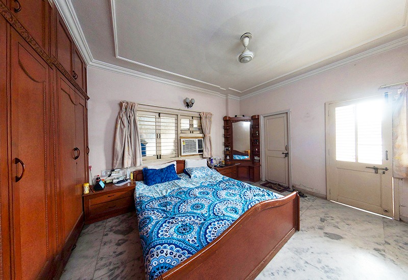 3BHK + Terrace Sell Shivranjani Satellite