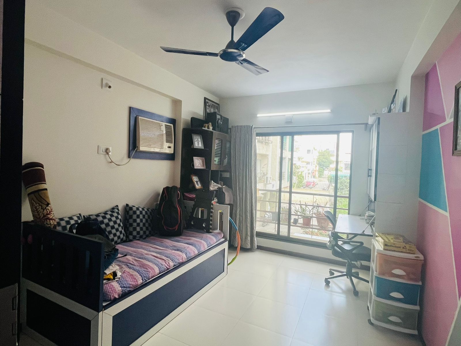 Specious 2BHK Fully Furnished at Jodhpur- Satellite Ahmedabad