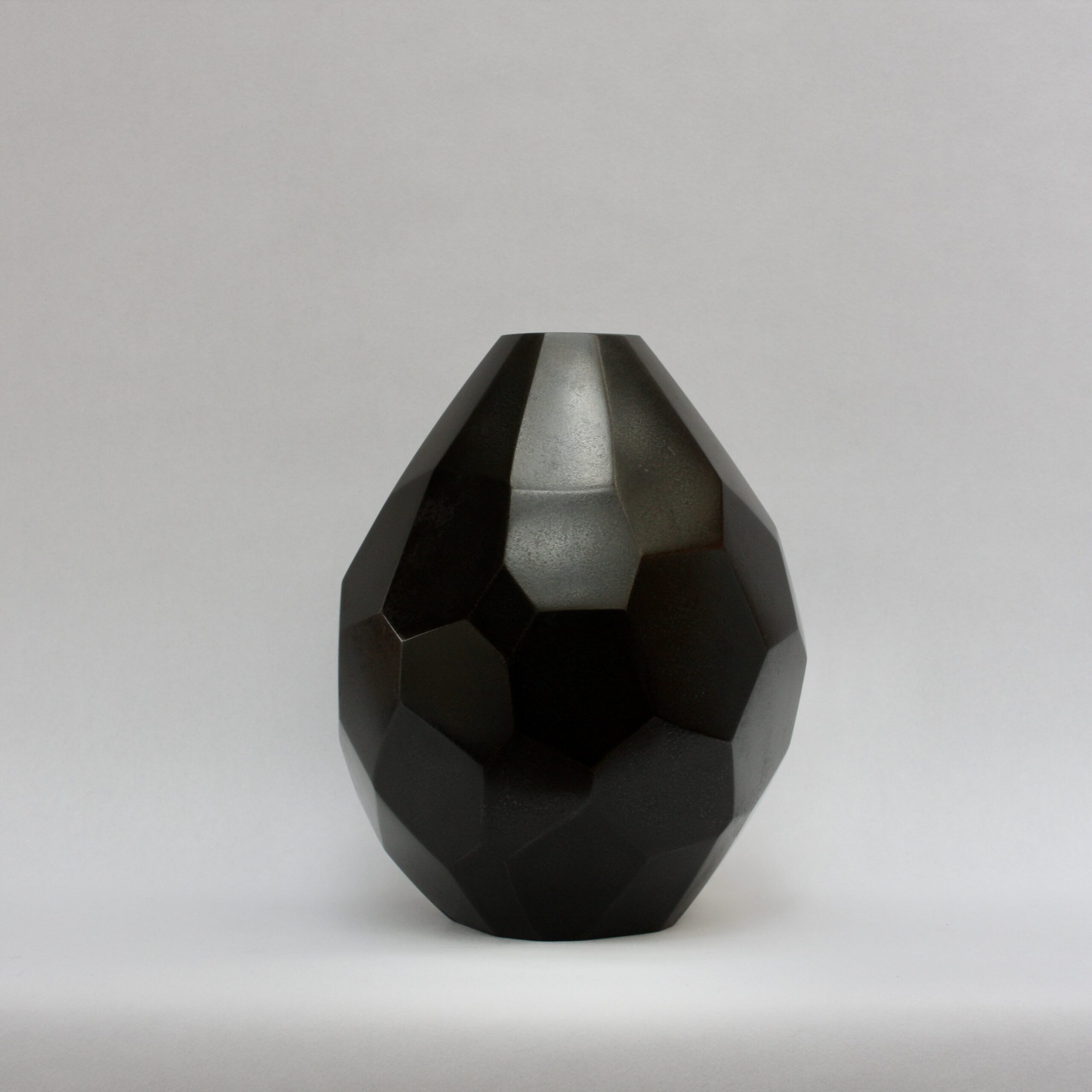 鋳物職人の系譜｜作家の手が紡ぐものづくりのかたち