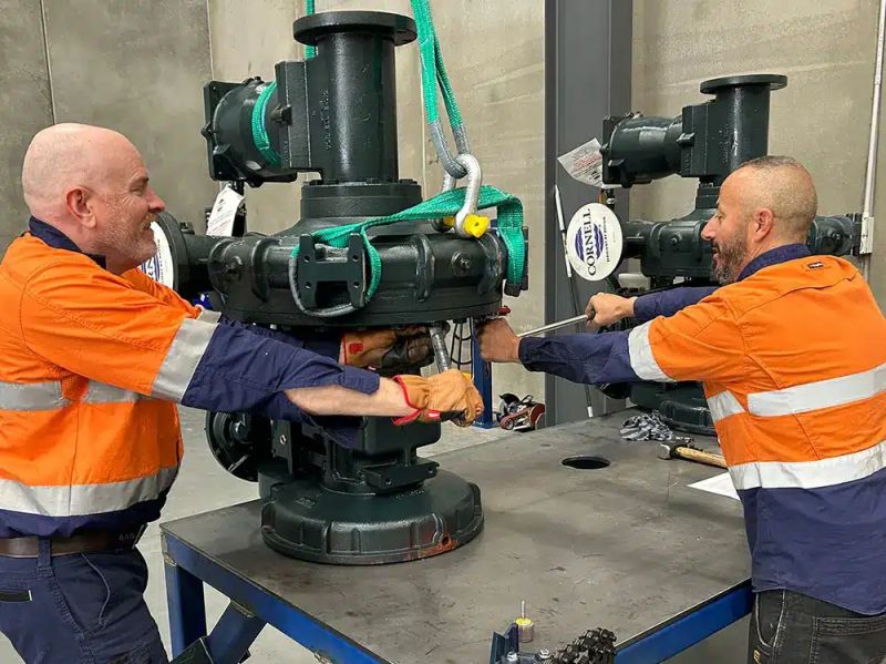 Contact Source Pumps - 8K Geometric Designs for Desktop