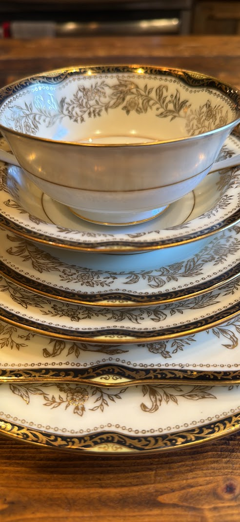 Vtg Noritake Fine China "Retel" 70-Pc Dinnerware Set-Service for 7 Plus Extras
