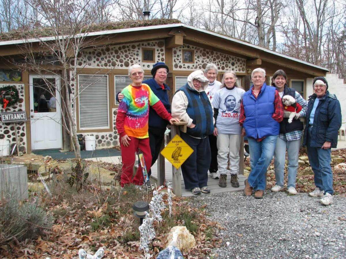 Womyn of Alapine Village, Lookout Mountain, Alabama, January 20, 2009. Photograph by Emily Greene. Courtesy of Alapine.