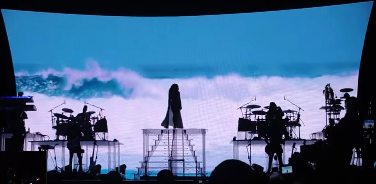 Screenshot from "Beyonce 'I AM...' Concert - Trinidad and Tobago," February 18, 2010. Video by YouTube user lesterlw. Screenshot from "Beyonce 'I AM...' Concert - Trinidad and Tobago," February 18, 2010. Video by YouTube user lesterlw.