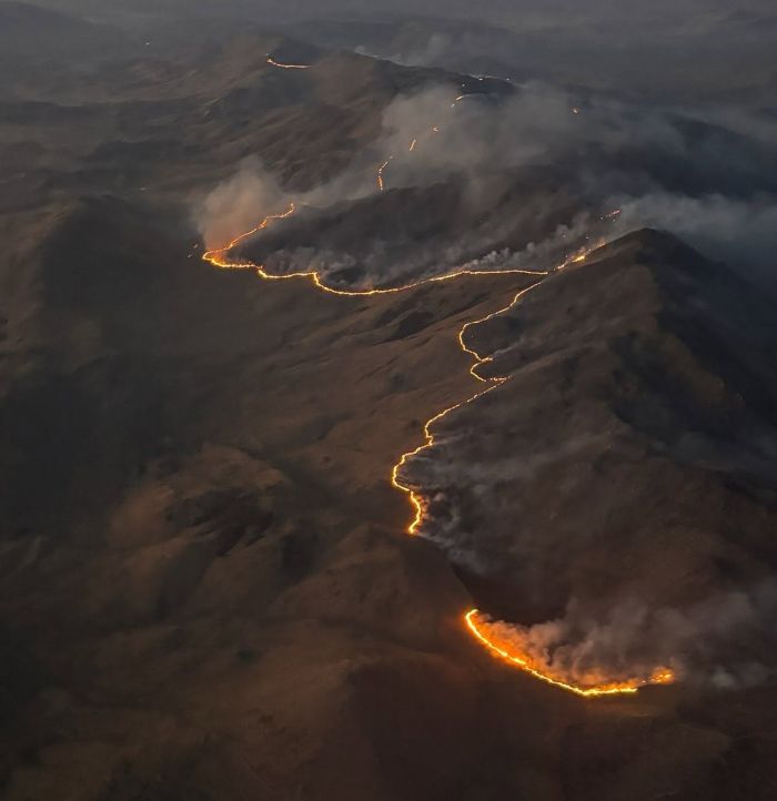 Wildfire evacuation zone grows north of Reno as fires' perimeter exceeds 100,000 acres; containment improves to 3% on Bug Fire