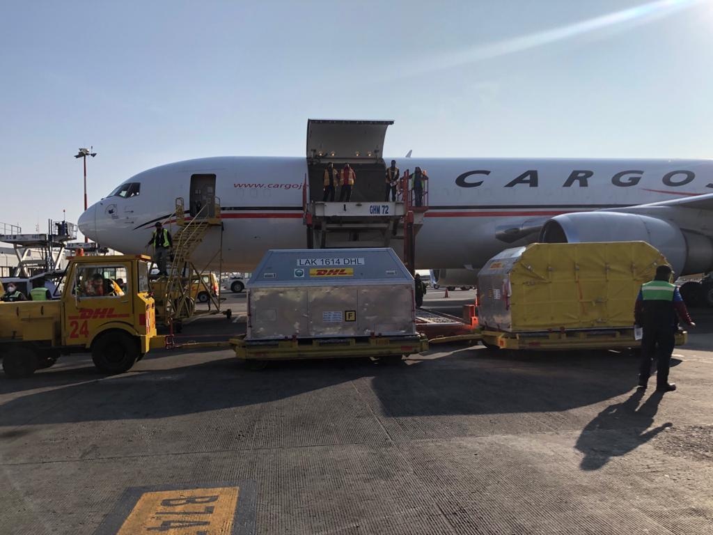 Arriba a México 10° embarque de vacunas de farmacéutica Pfizer-BioNTech