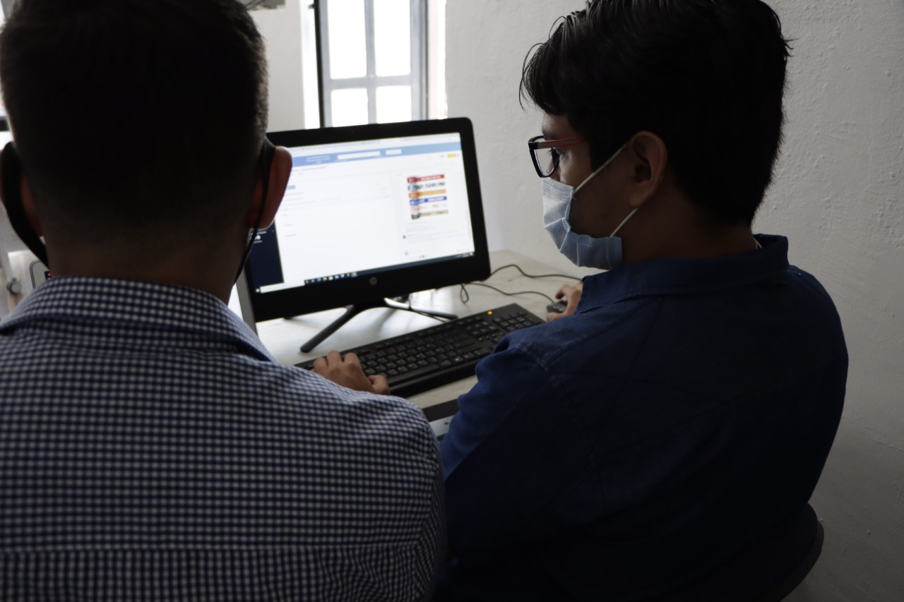 Invitan a becarios de Corregidora a acudir por su apoyo