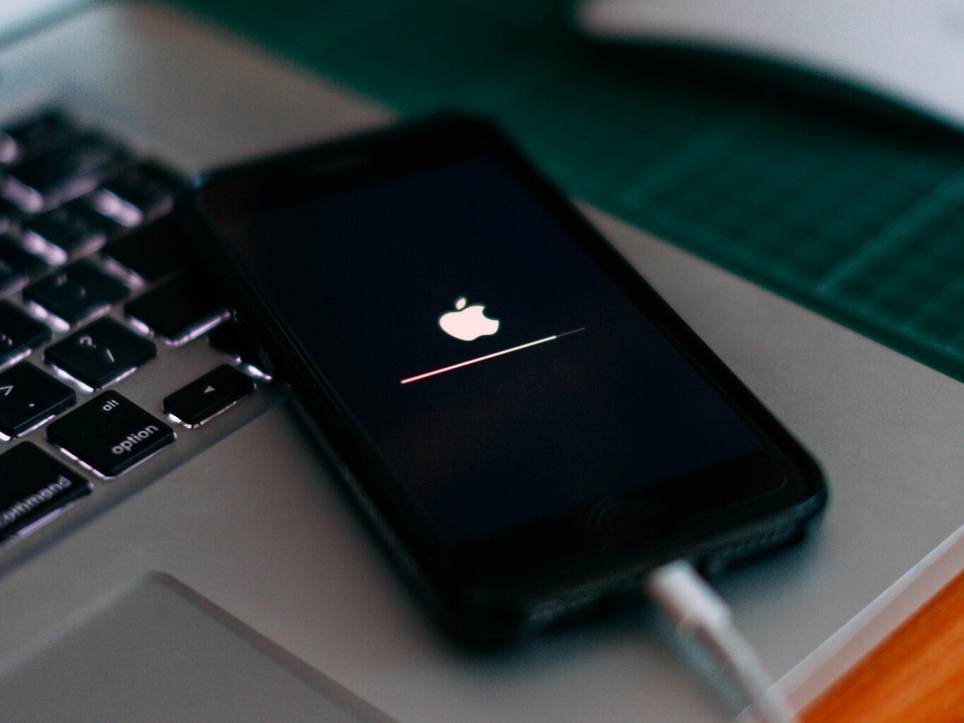 Alemania quiere que todos los smartphones Android y iPhone tengan siete años de actualizaciones de software