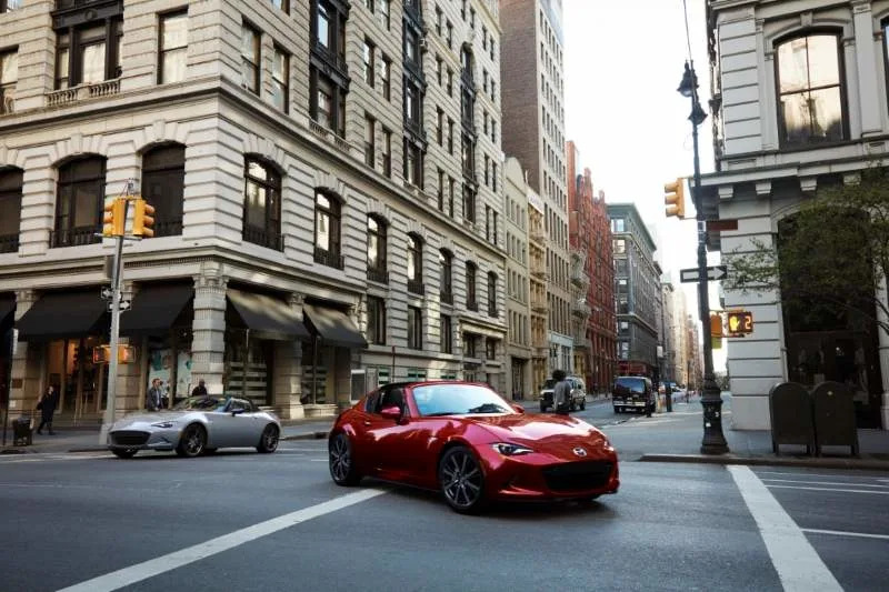 Por qué el Mazda MX-5 Miata sigue siendo el deportivo accesible por excelencia 🏎️💨