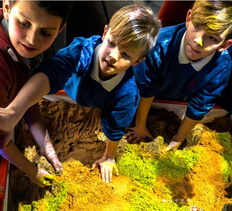 Interactive Sandbox Interactive Augmented Reality Technology Education - 8K Space Illustrations for Desktop