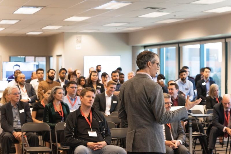 Annual Reports Cengn - Classic Space Wallpaper - Mobile