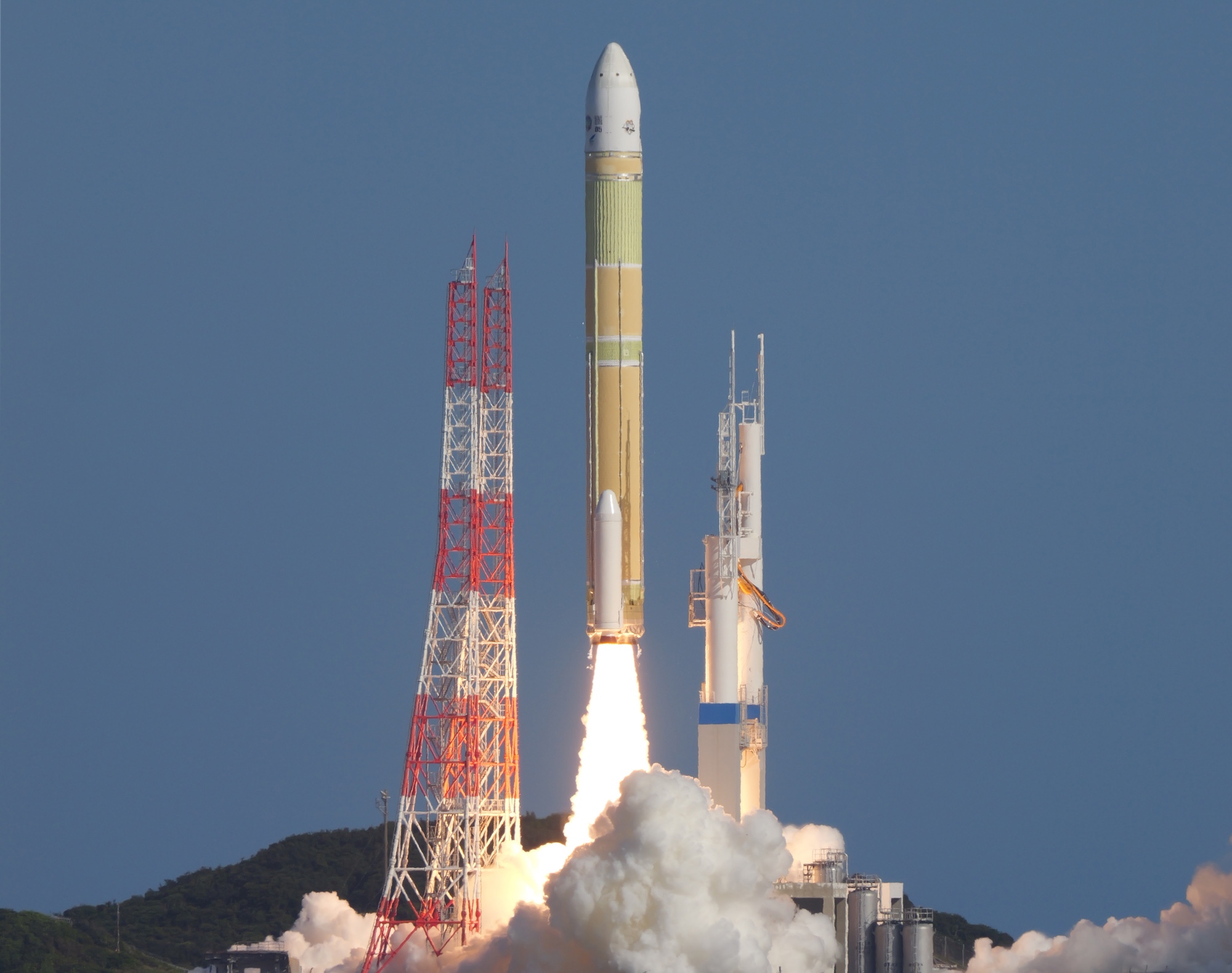 Japan's Private Lunar Mission: ispace and Mitsubishi's Historic Partnership (2026)