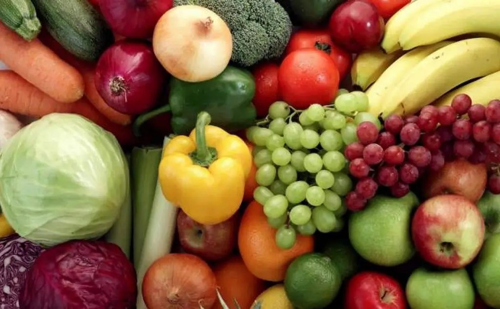 В этих фруктах и овощах в Испании обнаружено максимальное количество пестицидов