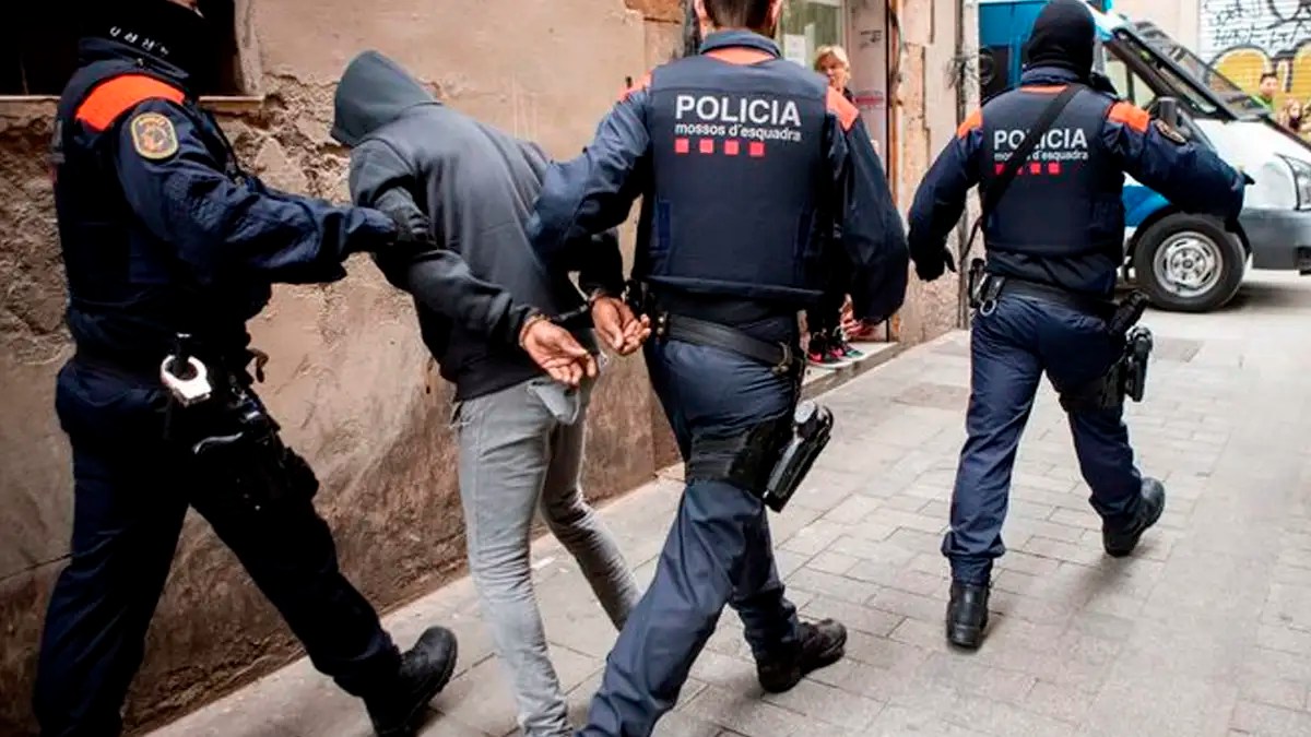 задержали преступную группу в Испании