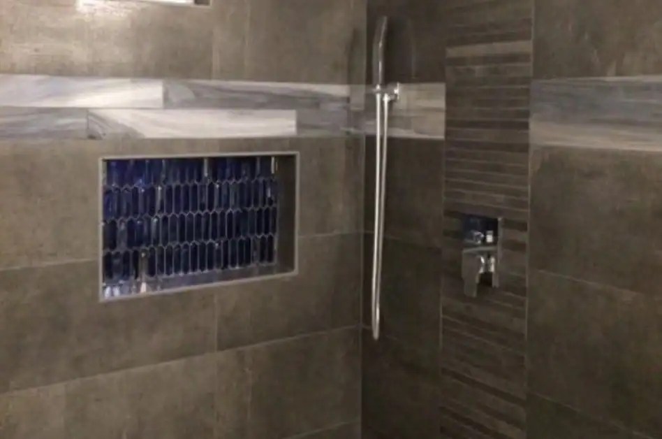 bathroom-backsplash.webp