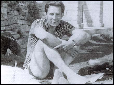 It tells the story of robin vote and the lives of those she becomes entangled with as she . Peggy Guggenheim