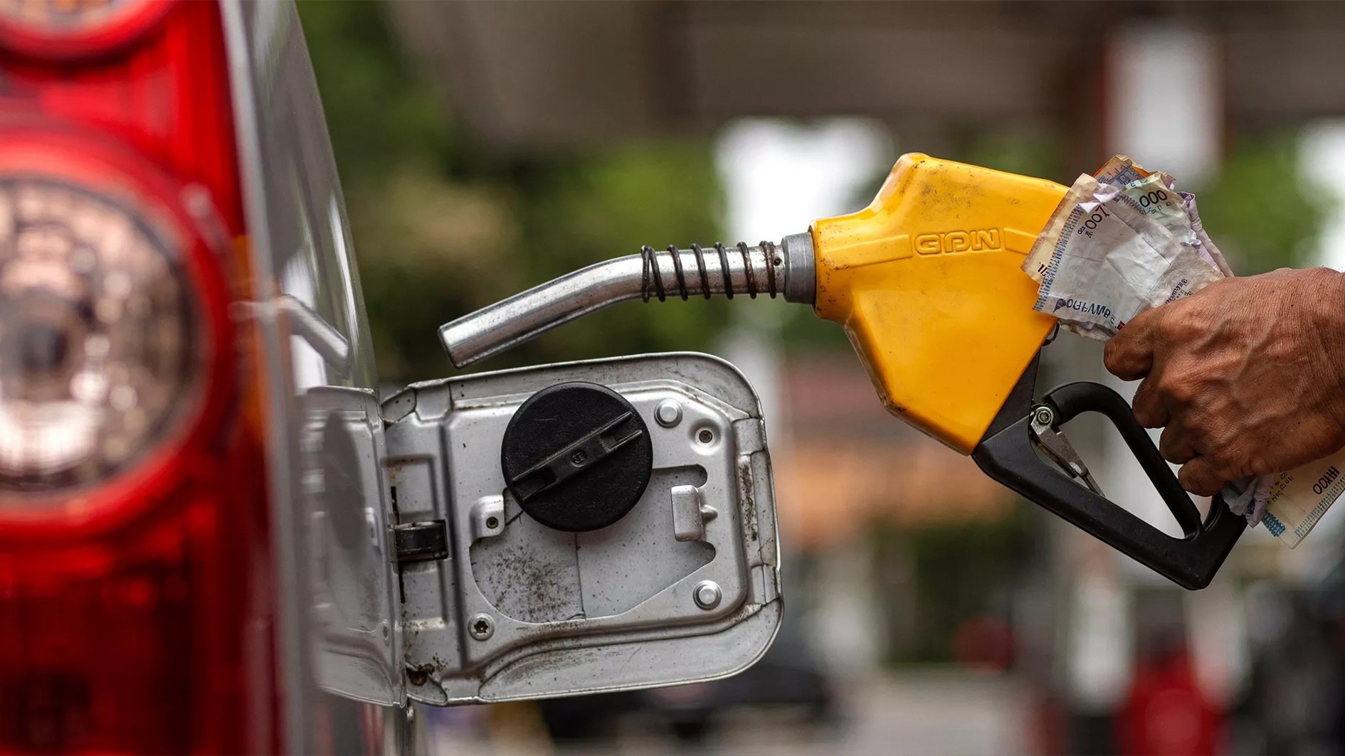 Marketers Threaten Nationwide Shutdown if Govt Enforces Petrol Price Control