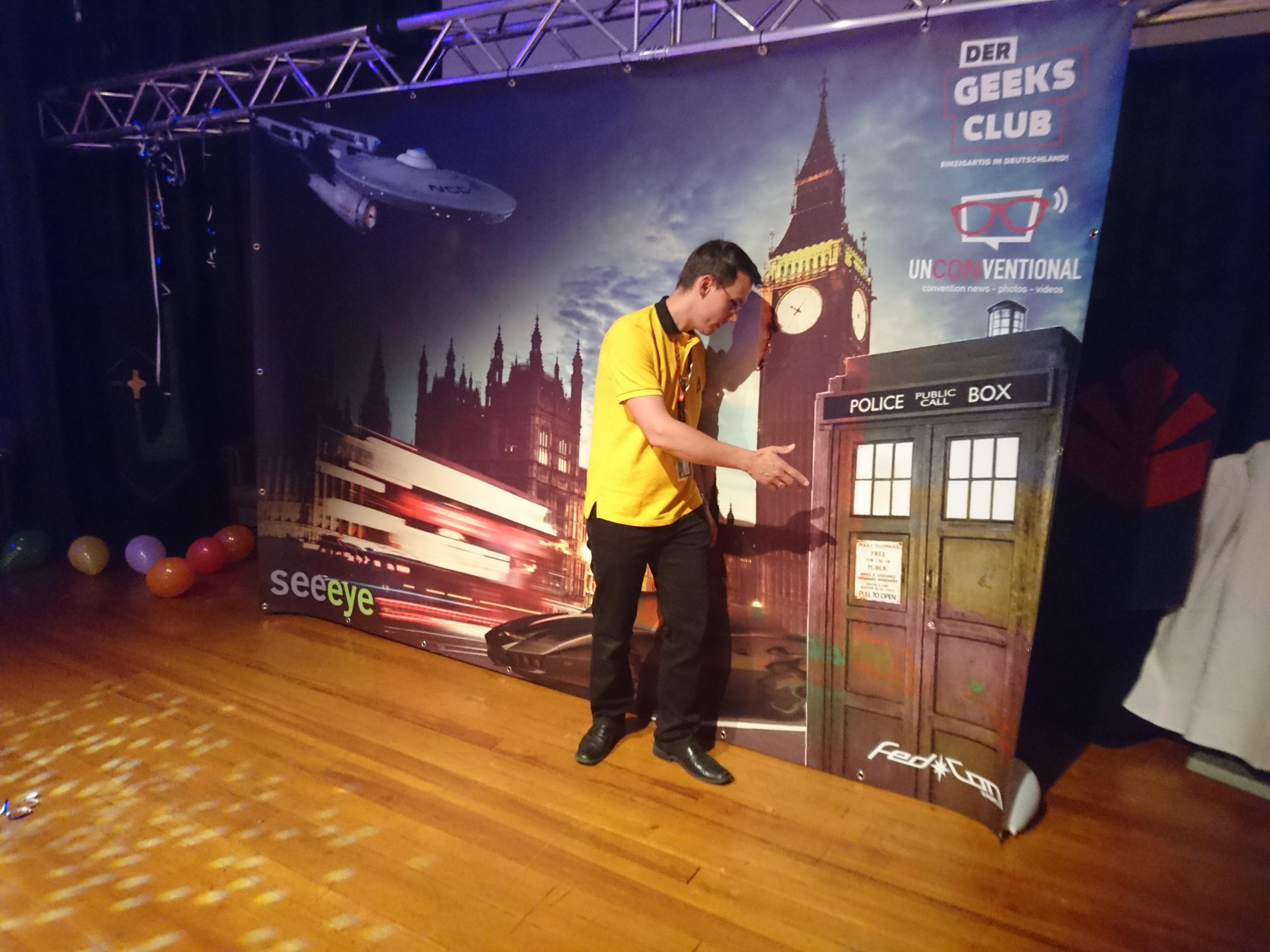 "Wirkt von außen viel kleiner als von innen" :D