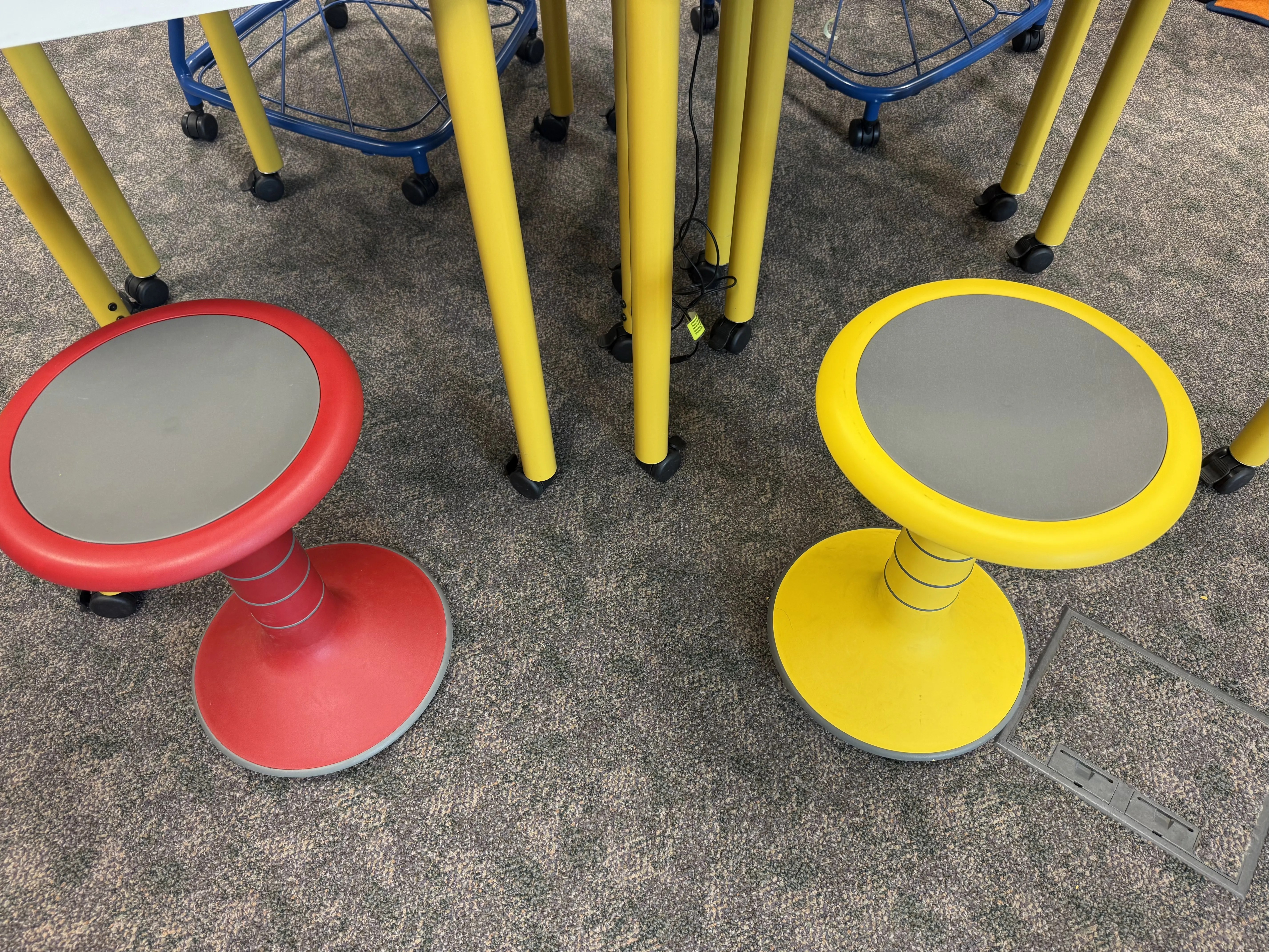 Flexible Seating & Workspaces
