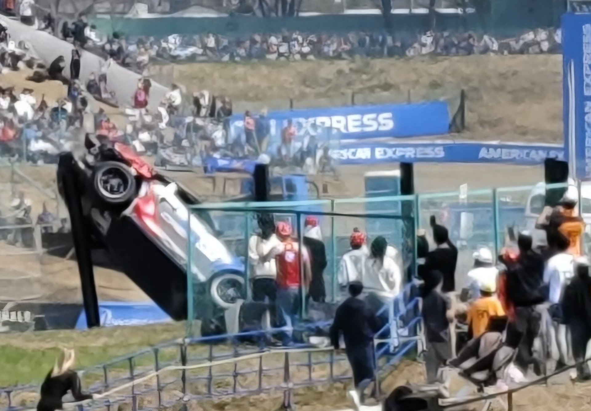 Porsche Jumped the Fence! Dramatic Turn 12 Turn Incident at Japanese GP Support Race (2026)