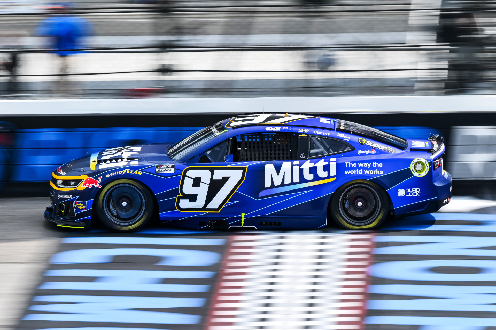 Shane Van Gisbergen's Bold Strategy Pays Off at Richmond NASCAR Cup Series (2026)