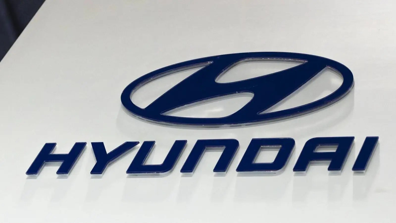 Hyundai's Atlas Robot at CES 2026: The Future of Robotics Unveiled | Boston Dynamics Humanoid (2026)