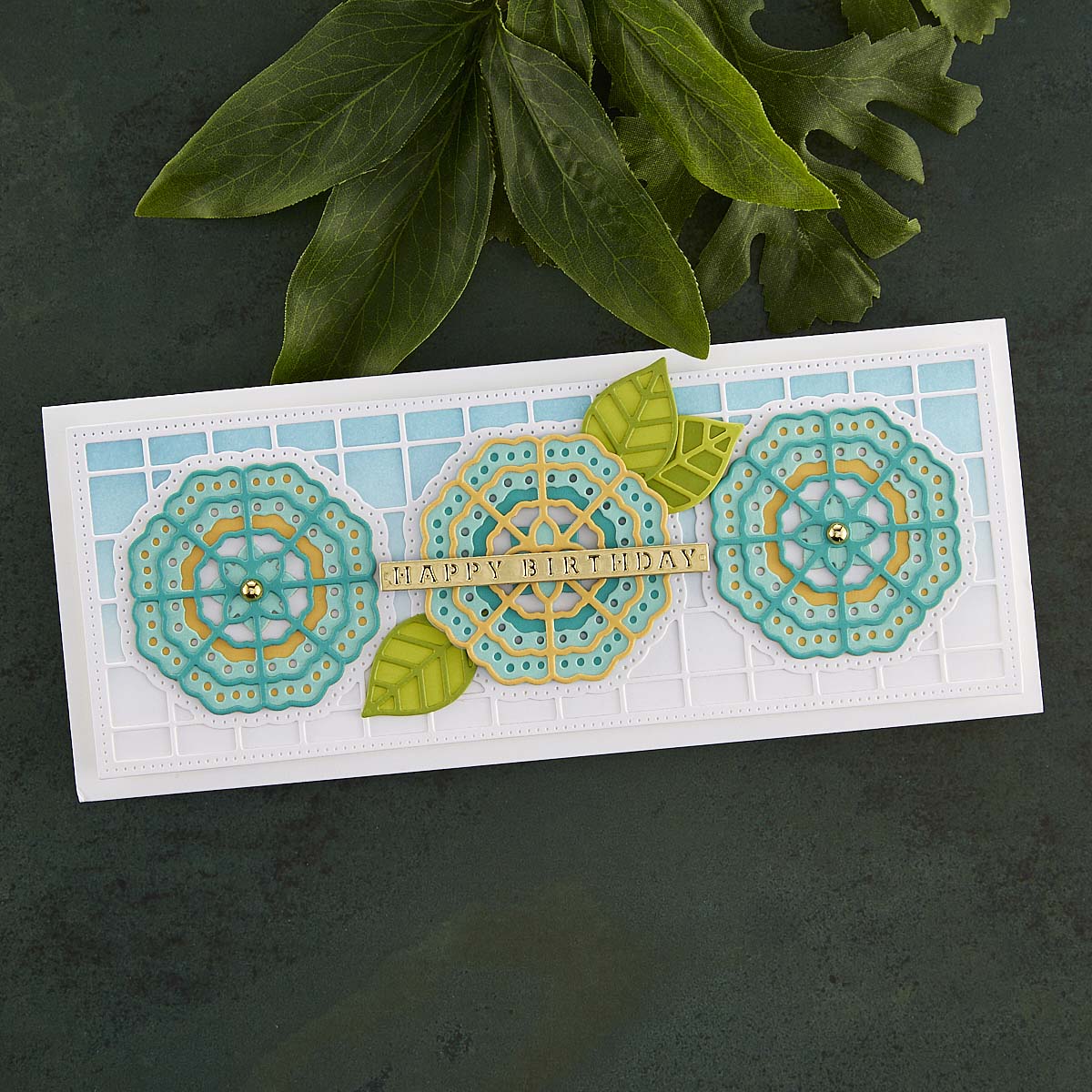 November 2022 Large Die of the Month Preview & Tutorials &ndash; Stylized Floral Kaleidoscope Slimline