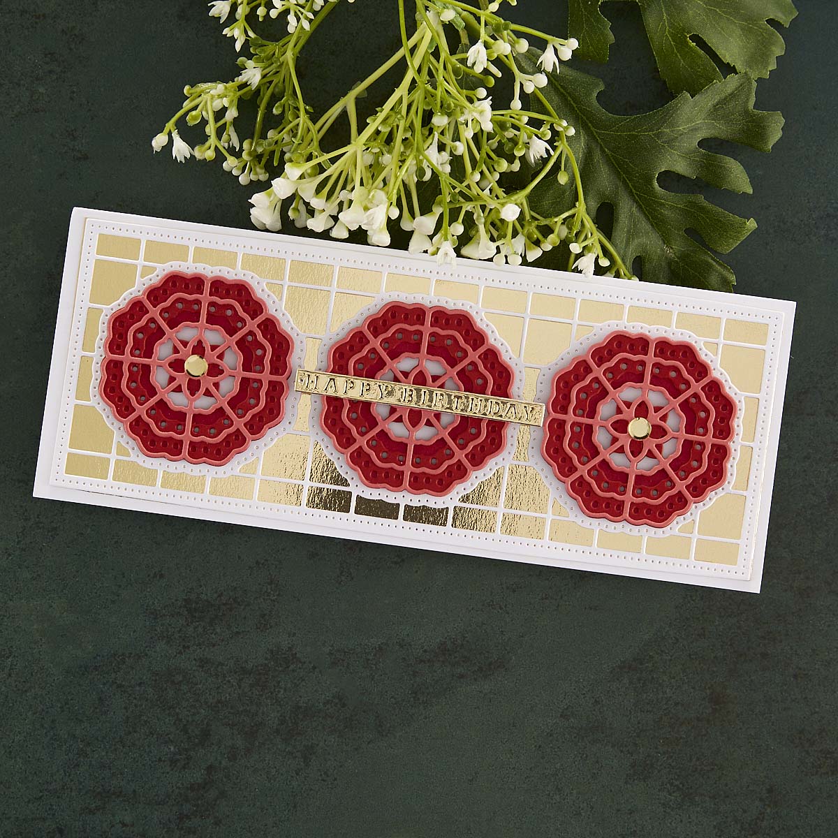 November 2022 Large Die of the Month Preview & Tutorials &ndash; Stylized Floral Kaleidoscope Slimline