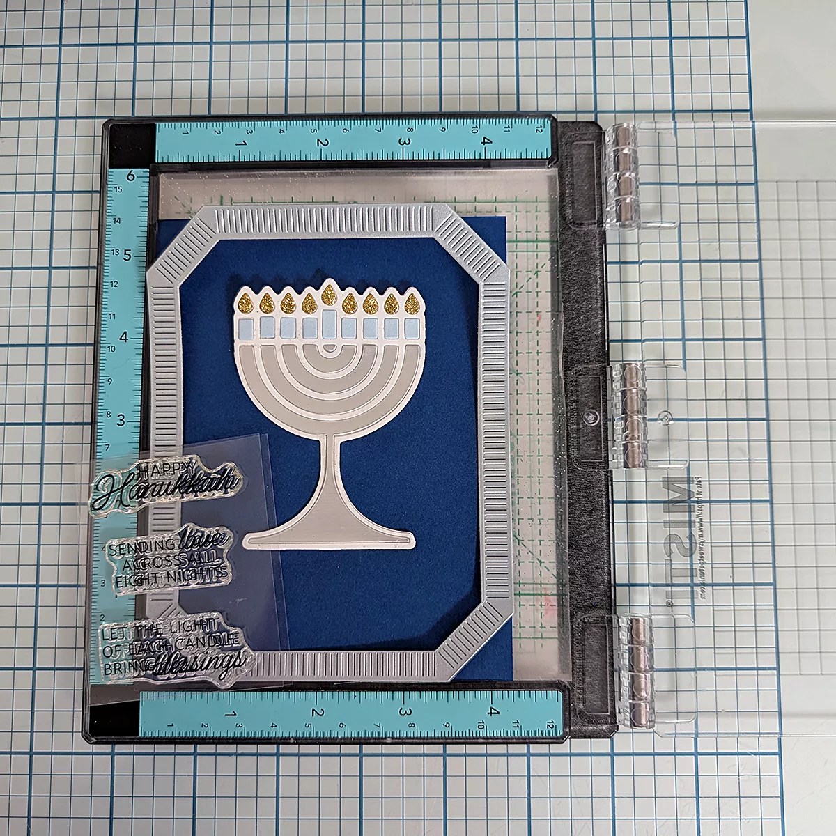 Easy Menorah Light Up Tutorial with Lea Lawson, SDS-233, S5-641, S5-743