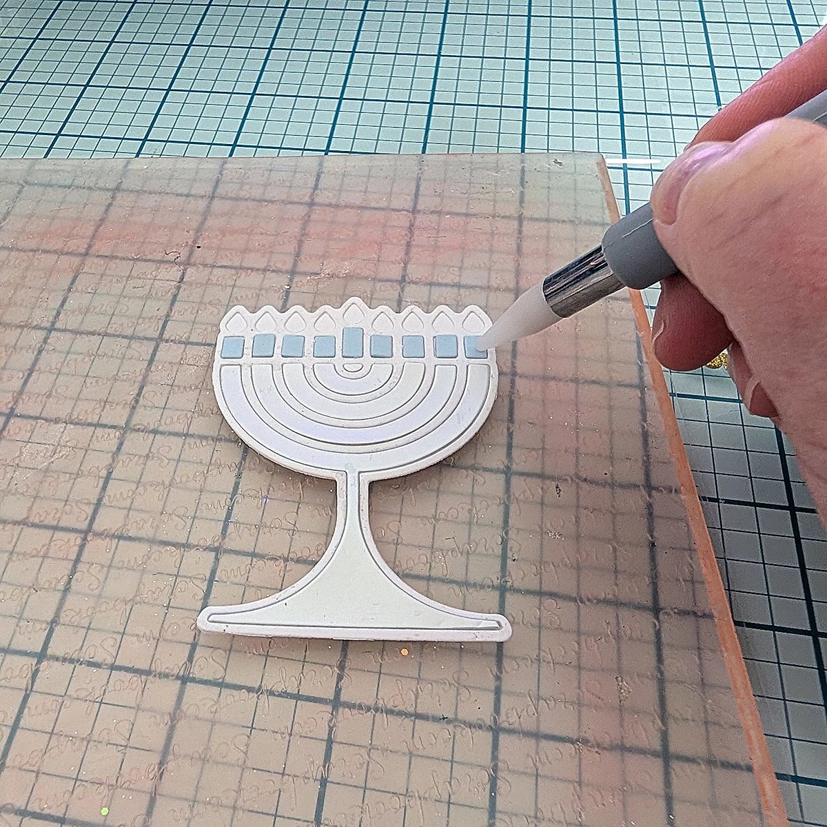 Easy Menorah Light Up Tutorial with Lea Lawson, SDS-233, S5-641, S5-743