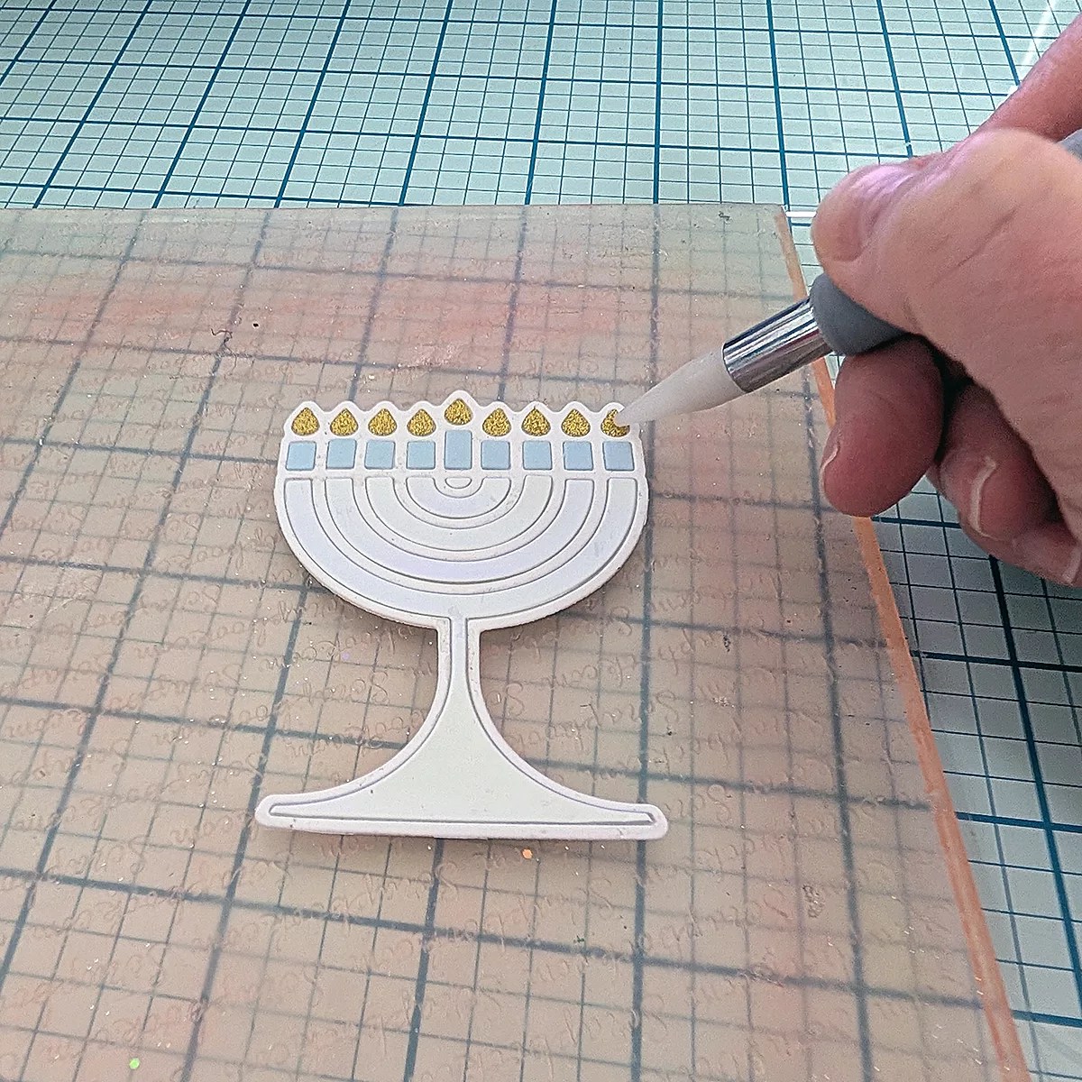 Easy Menorah Light Up Tutorial with Lea Lawson, SDS-233, S5-641, S5-743