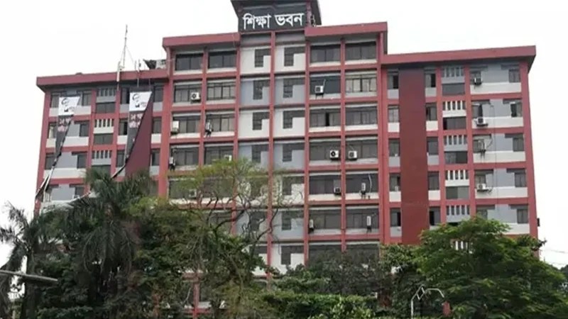 ছুটির ঘাটতি পুষিয়ে নিতে শনিবারও চলবে পাঠদান
